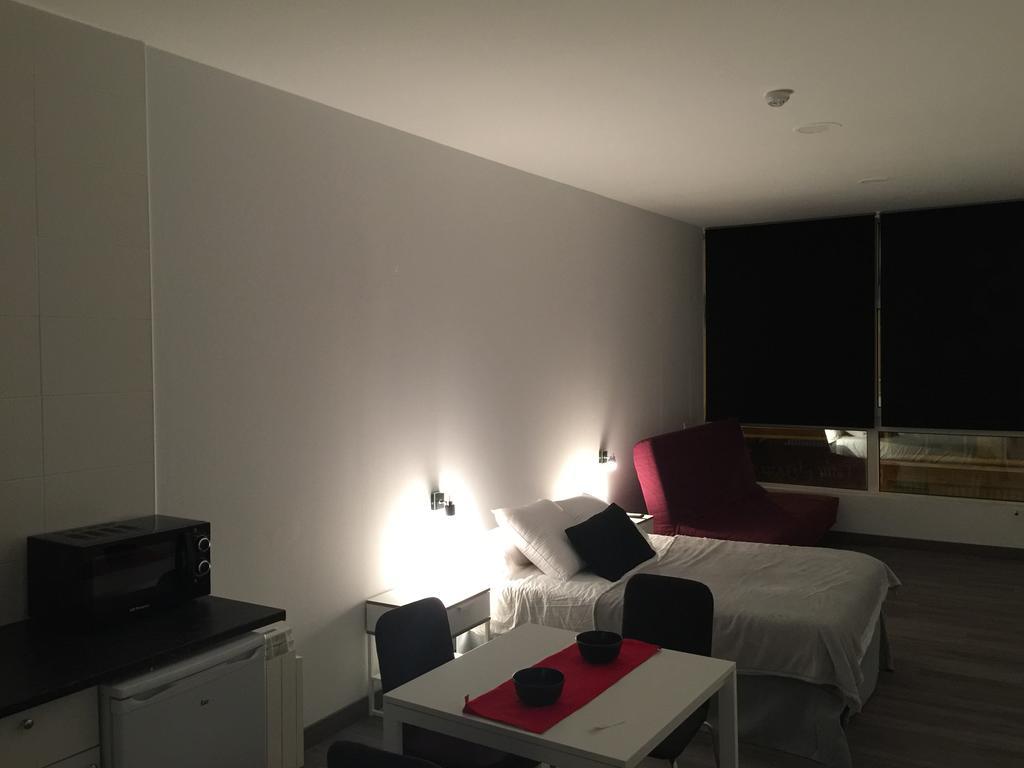 Room And Kitchen Bilbao Bilbau Exterior foto
