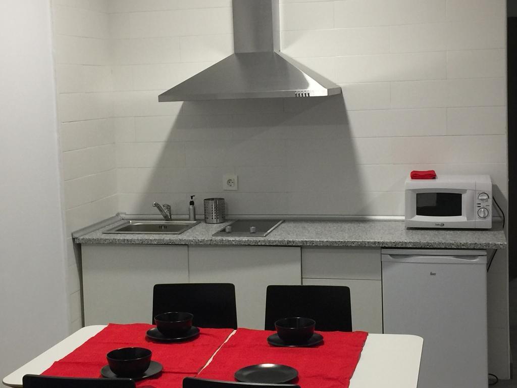Room And Kitchen Bilbao Bilbau Exterior foto